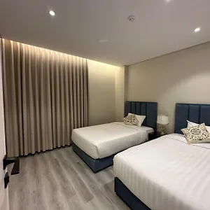 أجنحة على ساحة الحرم Medina